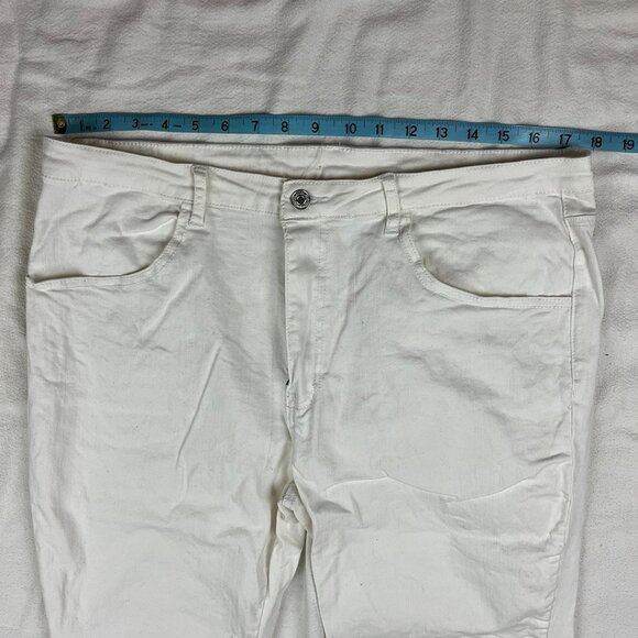 Saints & Hearts White Bell Bottoms Jeans Size 3XL Flare High Rise Denim Disco - Picture 12 of 14